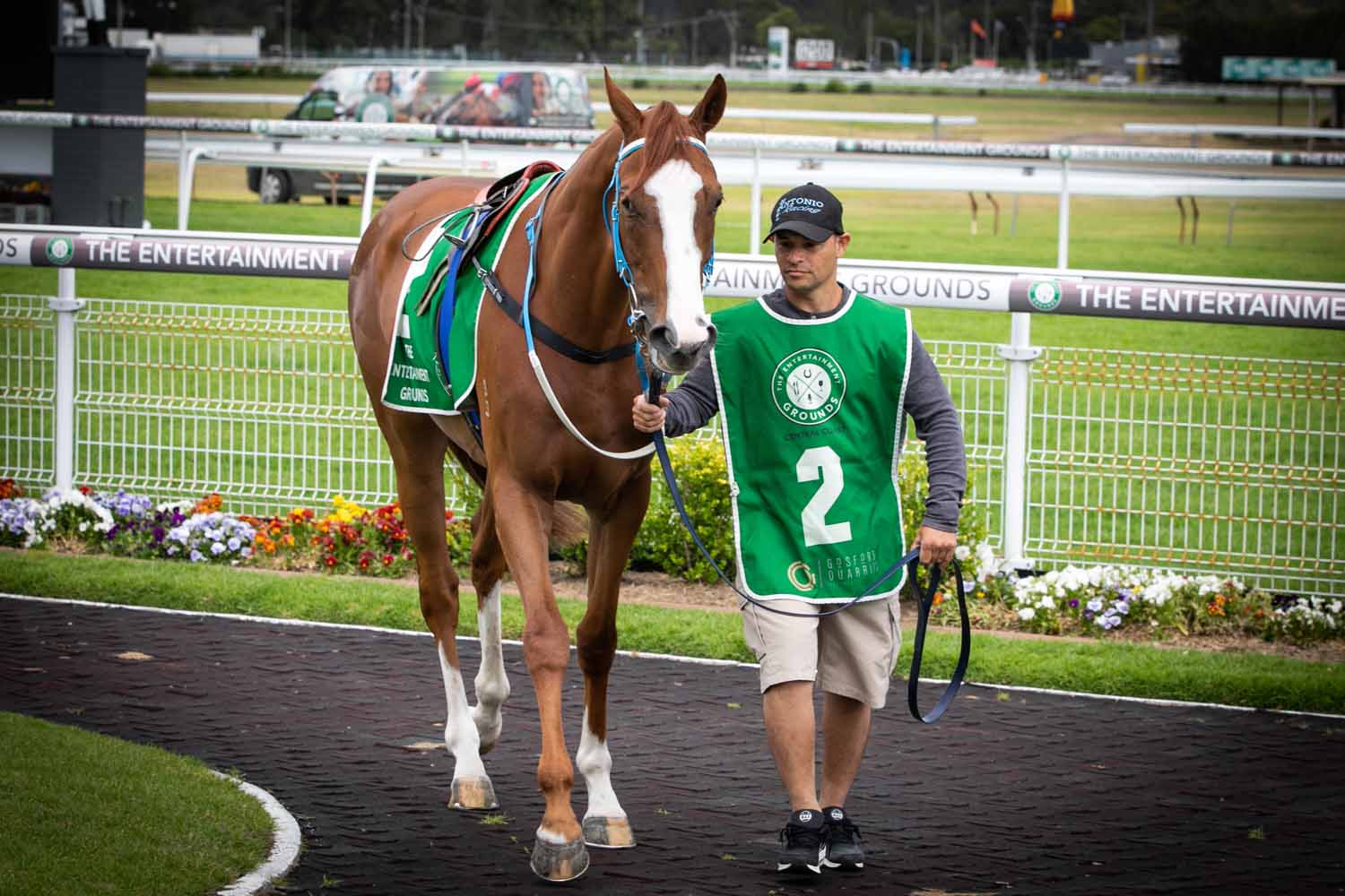 GOSFORD RACE DAY